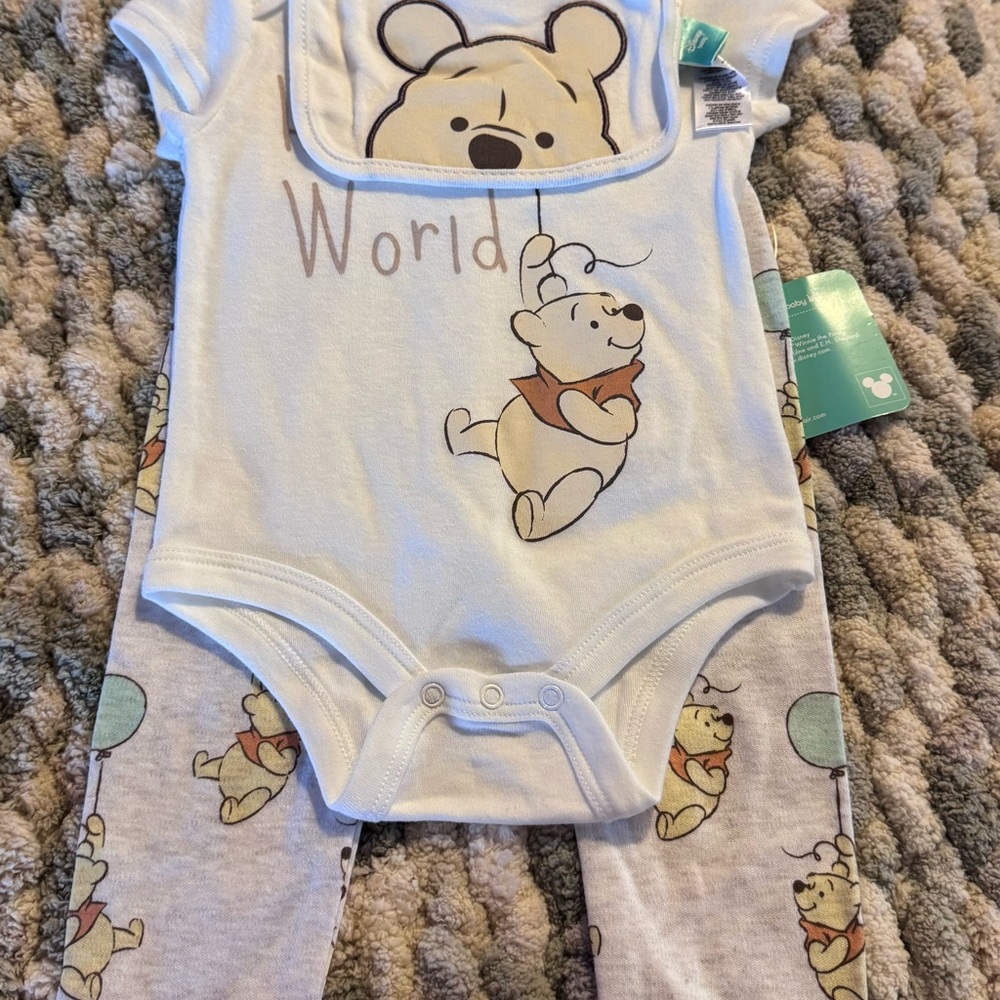 Disney Baby Winnie the Pooh lot 6-9 months- 4 outfits - Picture 3 of 7